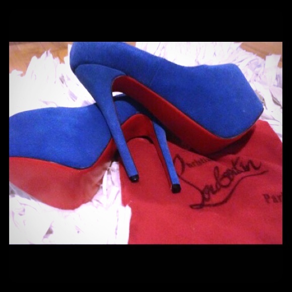 Christian Louboutin Pumps - Picture 1 of 3
